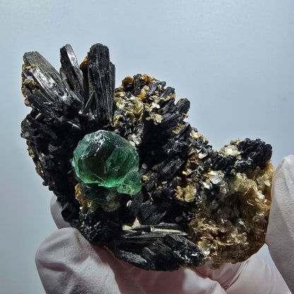 Phantom Fluorit, hexagonal, Schörl Turmalin, Muskovit Erongo, Namibia 66*45*40mm