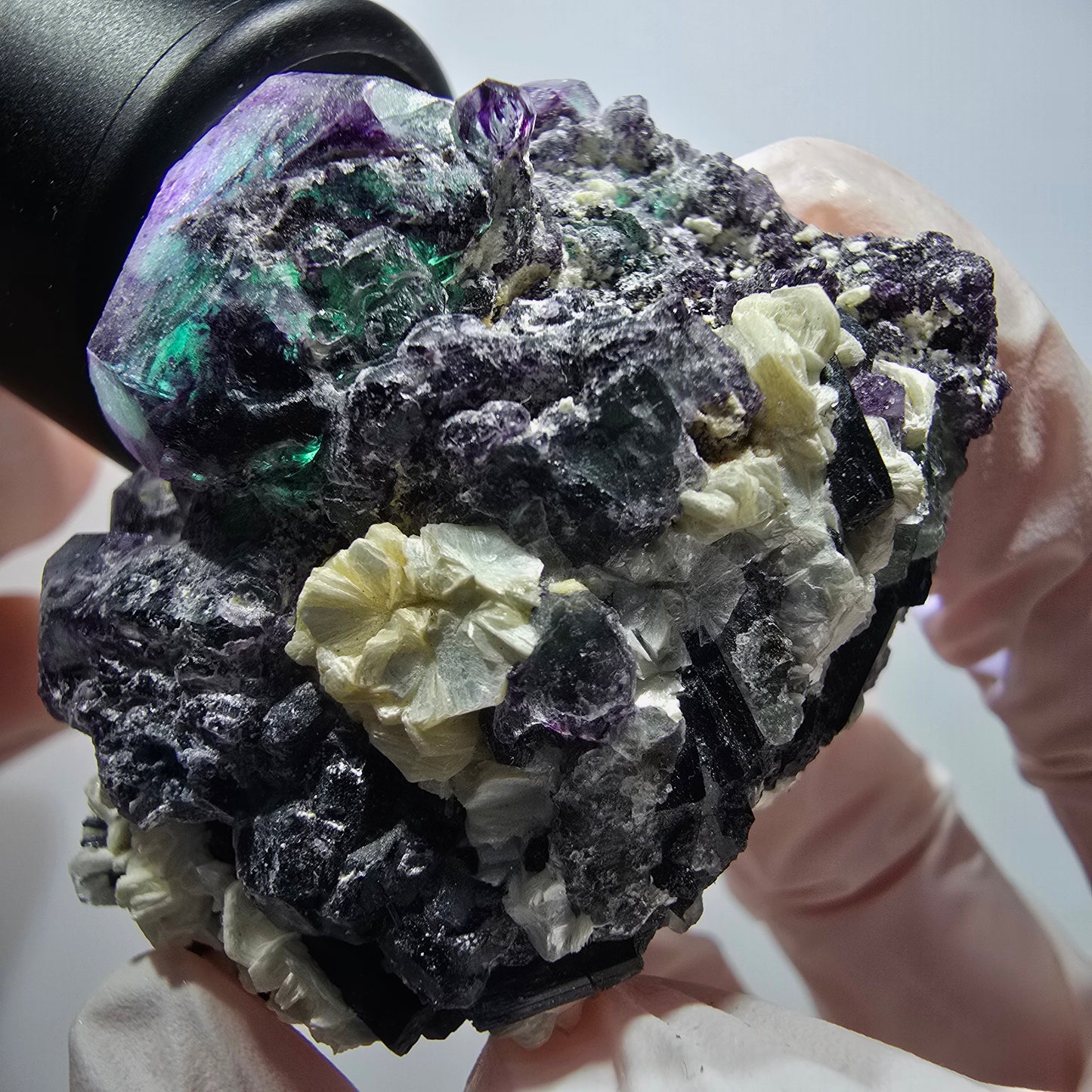 Fluorite fantôme, hexagonale, tourmaline Schörl, muscovite Erongo, Namibie 56*44*34mm 