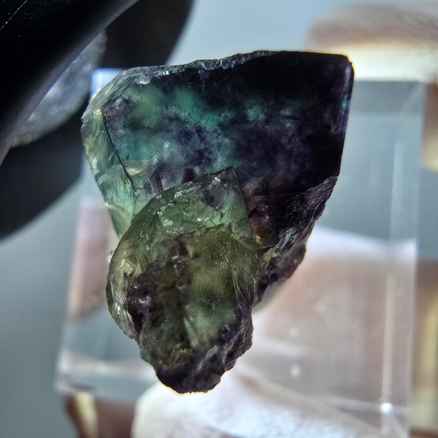 Spécimen cubique de fluorite fantôme très clair, vert-violet, Okorusu, Namibie, 24*15*14 mm, n° 11789 