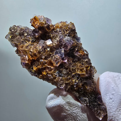 Spécimen de cube de fluorite fantôme, violet jaune, double face, Okorusu Namibie 54*30*15mm #11798 