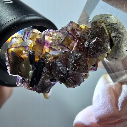 Spécimen de fluorite fantôme colorée, muscovite, hyalite, tourmaline schorl, Erongo, Namibie 31*21*15mm #11817 