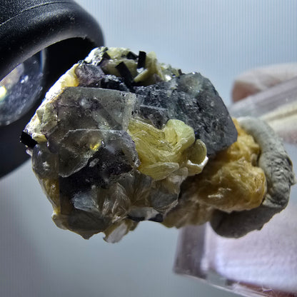 Phantom Fluorit, Muskovit, Schörl Turmalin Stufe Erongo, Namibia 29*23*19mm #11821