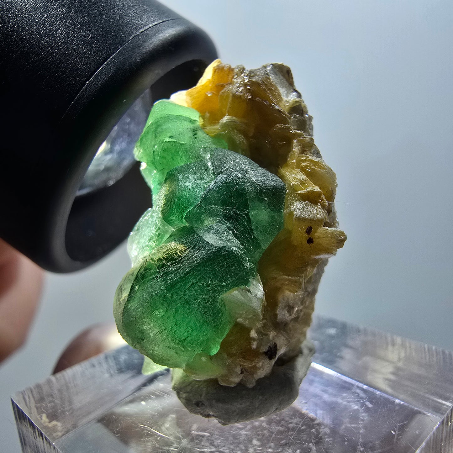 Phantom Fluorit, Schörl Turmalin, Muskovit Stufe Erongo, Namibia 27*14*19mm #11928