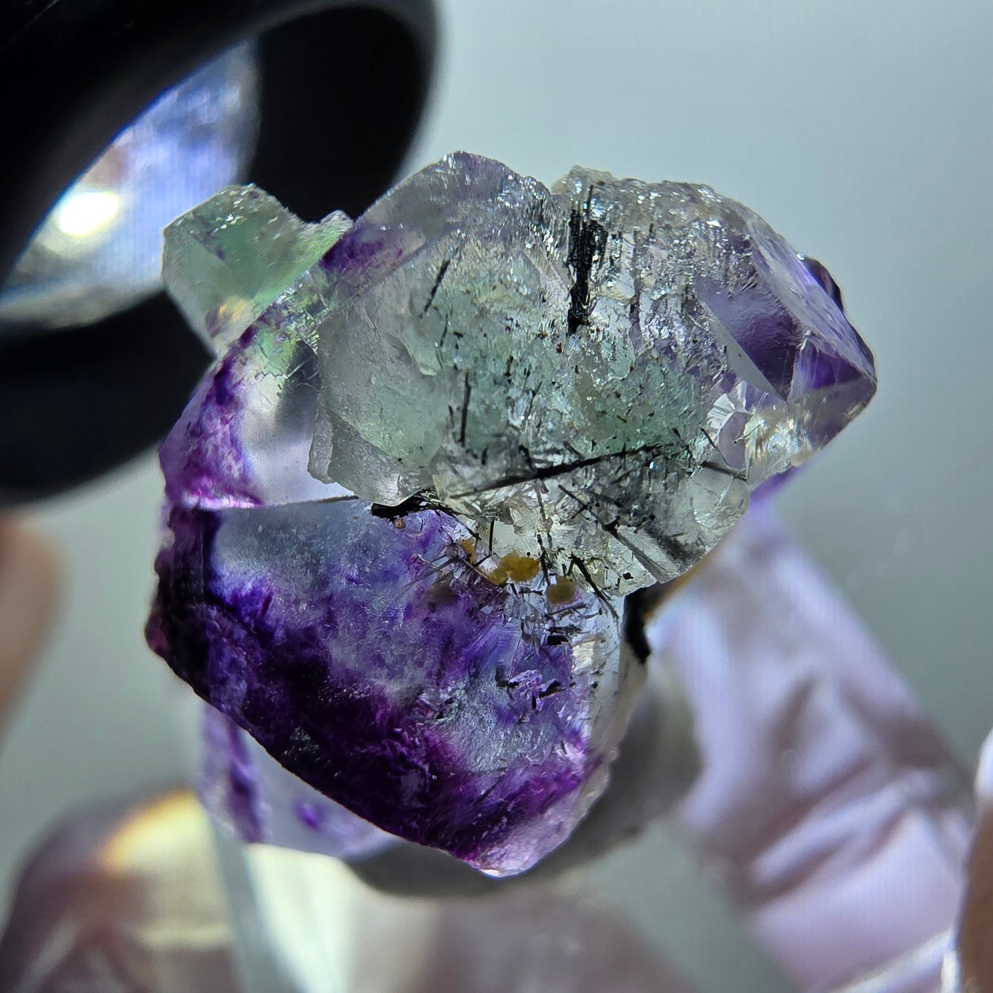 Spécimen de fluorite fantôme transparente et de tourmaline schorl, Erongo, Namibie, 29 x 23 x 15 mm, n° 11951 