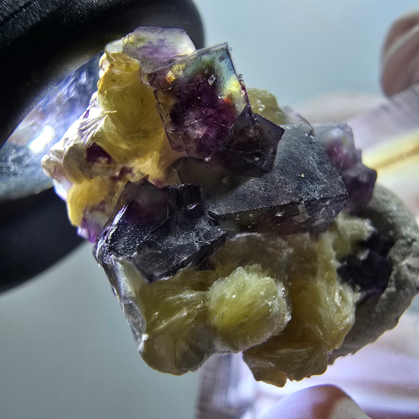 Cubes de fluorite fantôme colorés, spécimen de muscovite d'Erongo, Namibie 24*23*14 mm #11954 