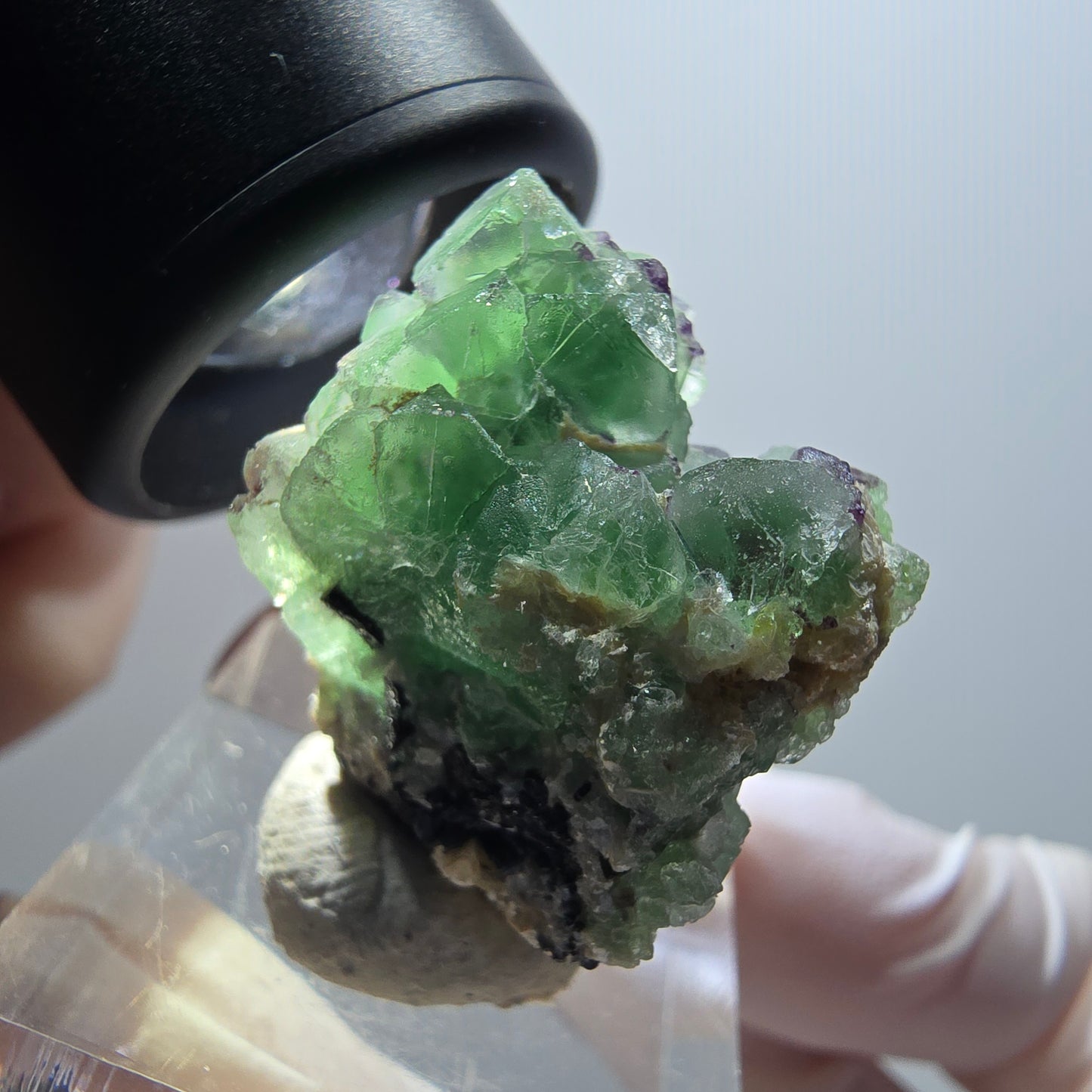 Spécimen de fluorite fantôme, tourmaline schorl et muscovite, Erongo, Namibie, 30 x 27 x 19 mm, n° 11962 