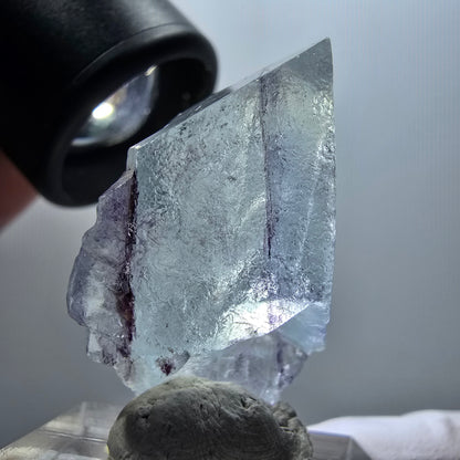 Spécimen de fluorite fantôme très clair, blanc violacé, Erongo, Namibie, 34*18*13 mm #11963 