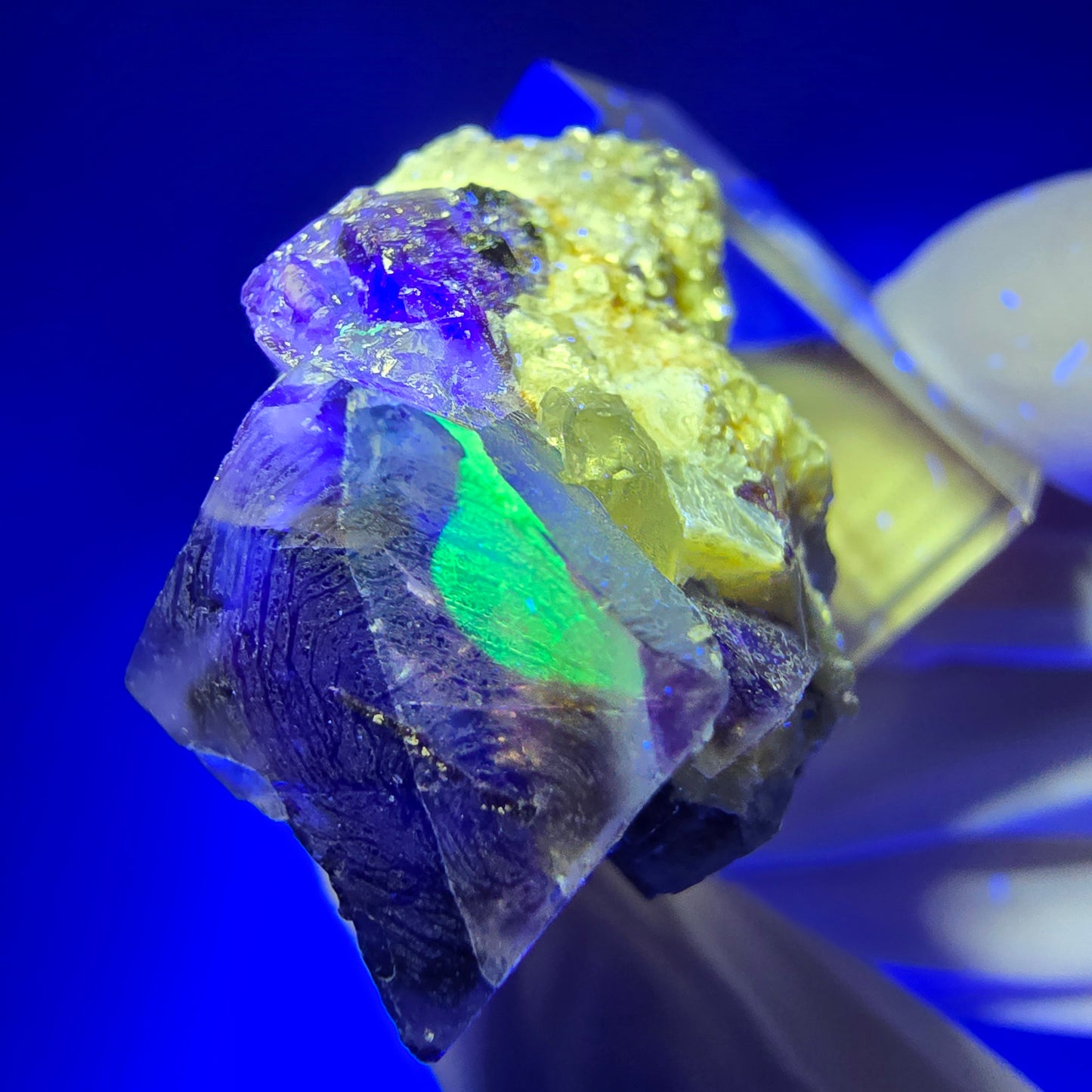 Spécimen de fluorite fantôme colorée, muscovite, hyalite, Erongo, Namibie 34*26*22mm #11965 