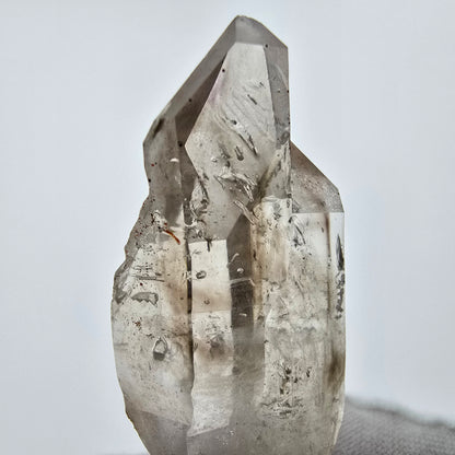 Enhydro Phantom Sceptre à Quartz Fumé Niveau 1x Bubble Goboboseb, Namibie 47*23*17mm 