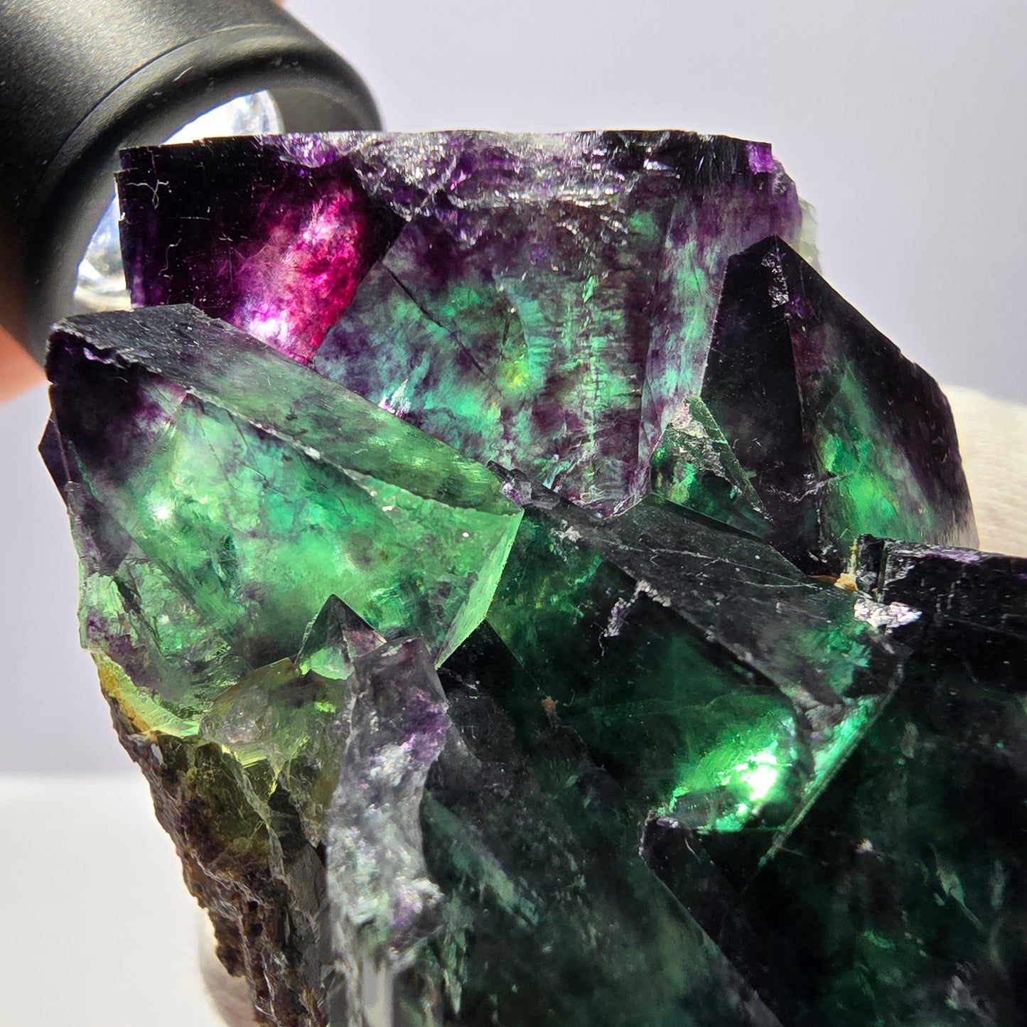 Rare spécimen de cube de fluorite fantôme, parqueté zonal Okorusu Namibie 70*51*43mm 