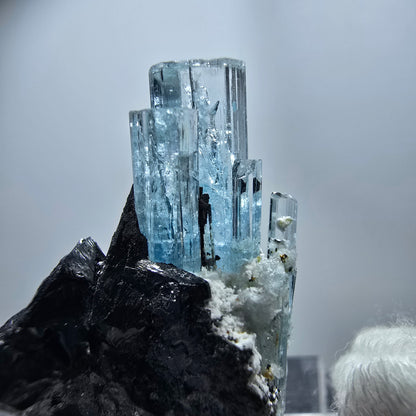 Seltener Aquamarin X mit Schörl Turmalin Erongo, Namibia 26*20*12mm