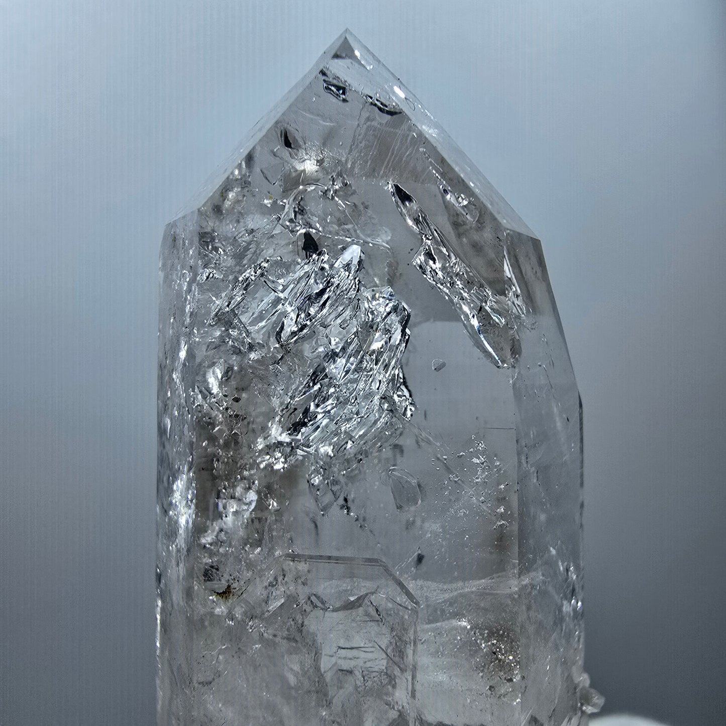 Sceptre DT en quartz fumé lémurien Enhydro, 1 gobob de poche Bubble Valentine. Namibie 89 x 33 x 21 mm 