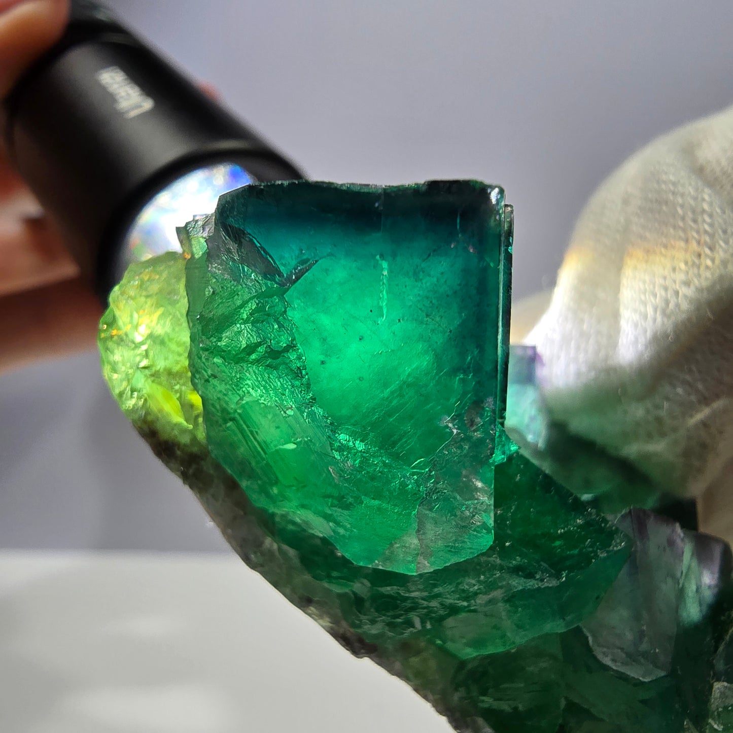 Spécimen de cube de fluorite fantôme, parqueté, Okorusu zonal, Namibie, 76 x 42 x 29 mm 