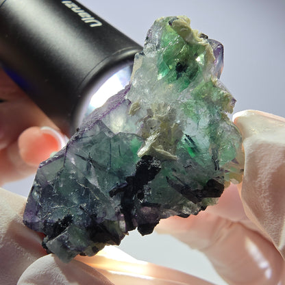 Cube de fluorite fantôme, zonal, muscovite, spécimen de tourmaline Schorl, Erongo, Namibie, 40 x 27 x 17 mm 