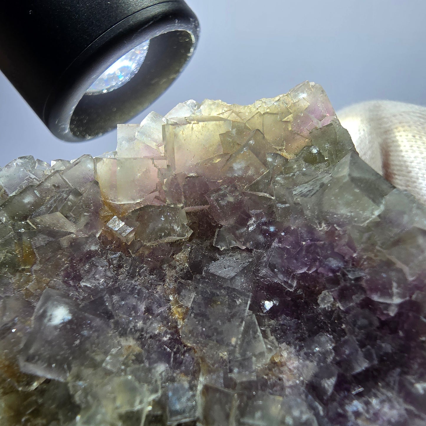 Grand spécimen de cube de fluorite fantôme, double face, vert violet Okorusu Namibie 84*80*27mm 