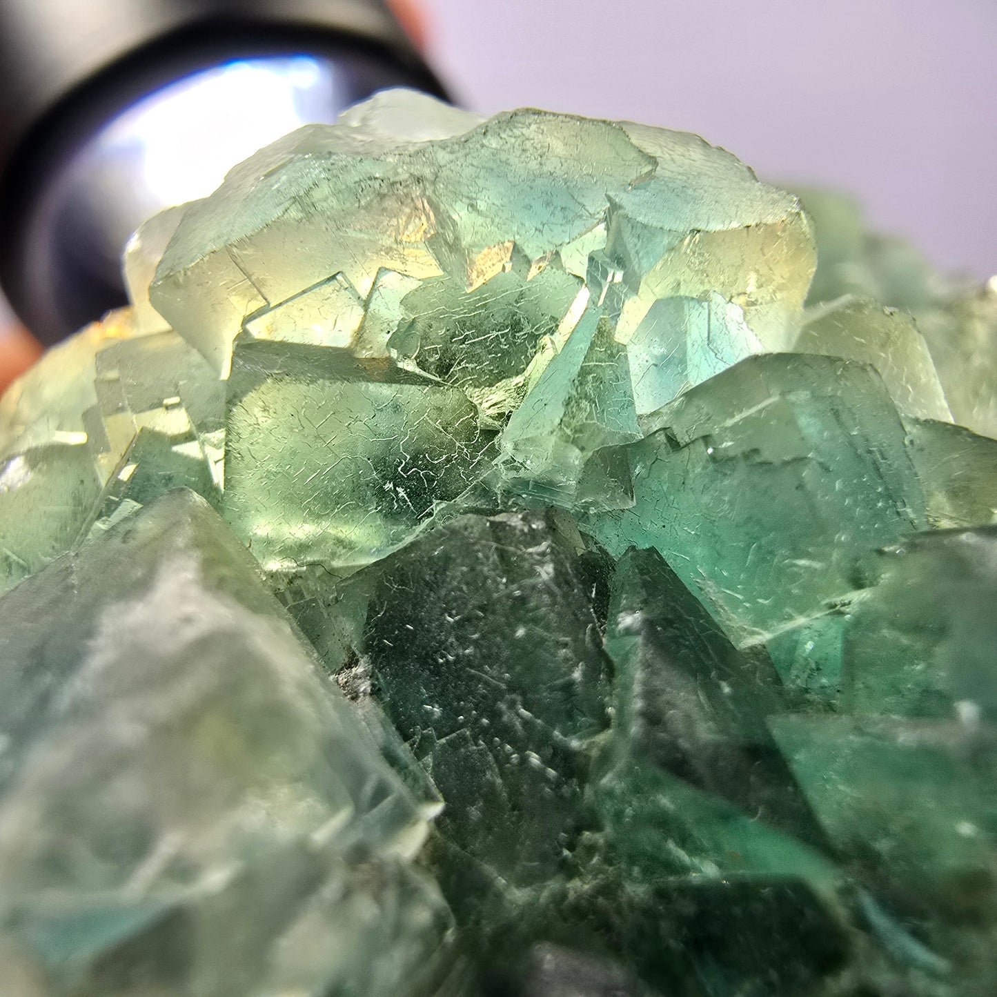 Cube de fluorite fantôme vert étagé Okorusu, Namibie 61 x 42 x 20 mm 