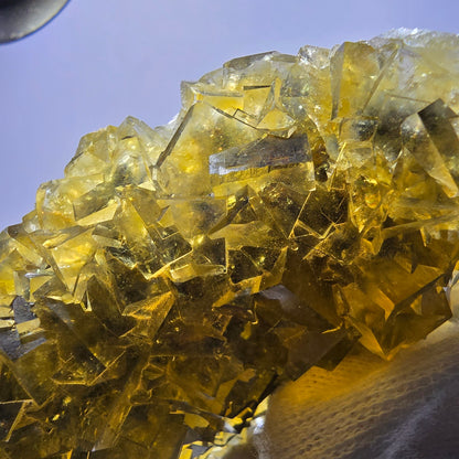 Grand spécimen de cube de fluorite fantôme, poche jaune miel, Okorusu, Namibie, 86 x 64 x 28 mm 