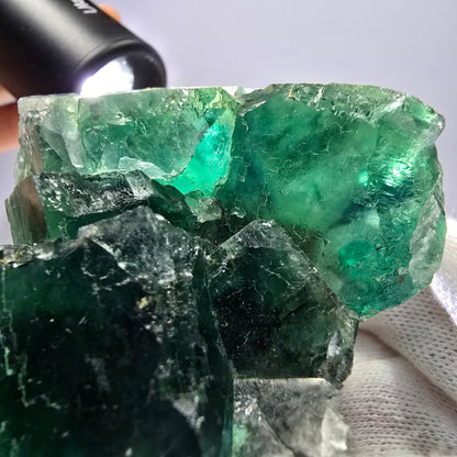 Grand spécimen de cube de fluorite fantôme, parqueté vert Okorusu, Namibie, 85 x 61 x 34 mm 