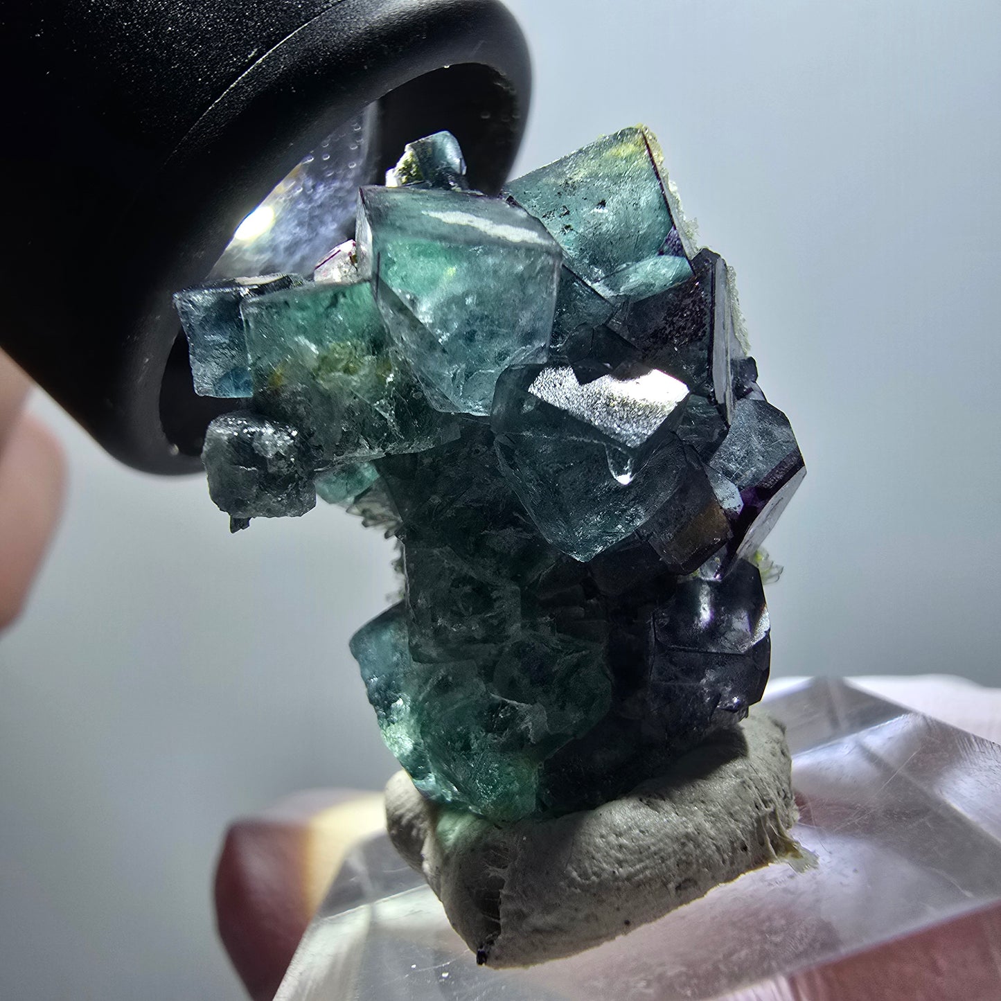 Spécimen rare de fluorite fantôme et de tourmaline schorl, Erongo, Namibie, 28 x 22 x 21 mm, n° 12003 