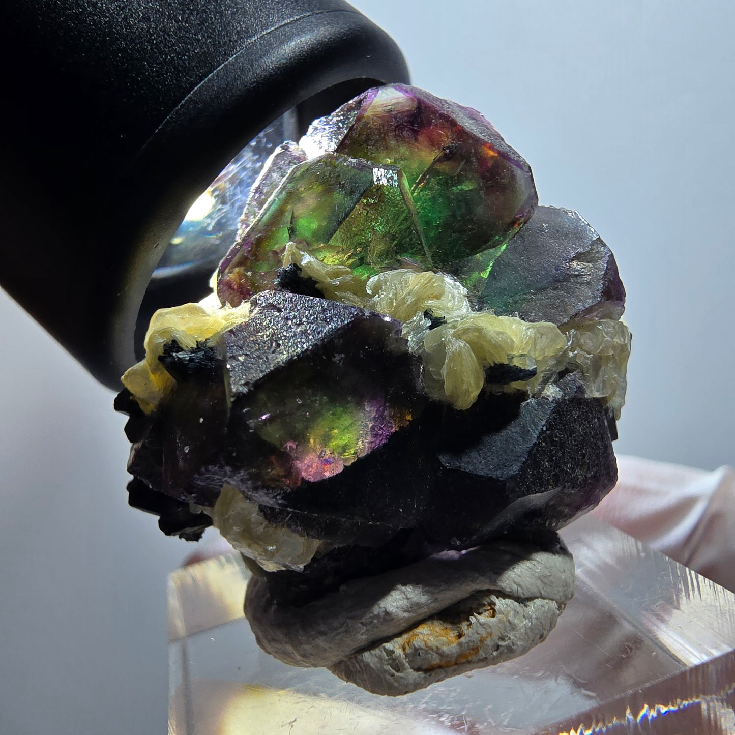 Bunte Phantom Fluorit, Schörl Turmalin, Muskovit, Hyalit Stufe Erongo, Namibia 32*28*21mm #12035