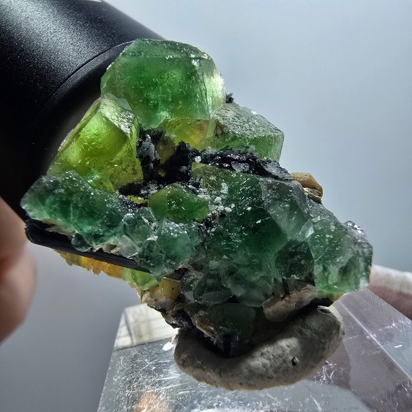 Phantom Fluorit, Schörl Turmalin, Muskovit Stufe Erongo, Namibia 30*24*21mm #12040