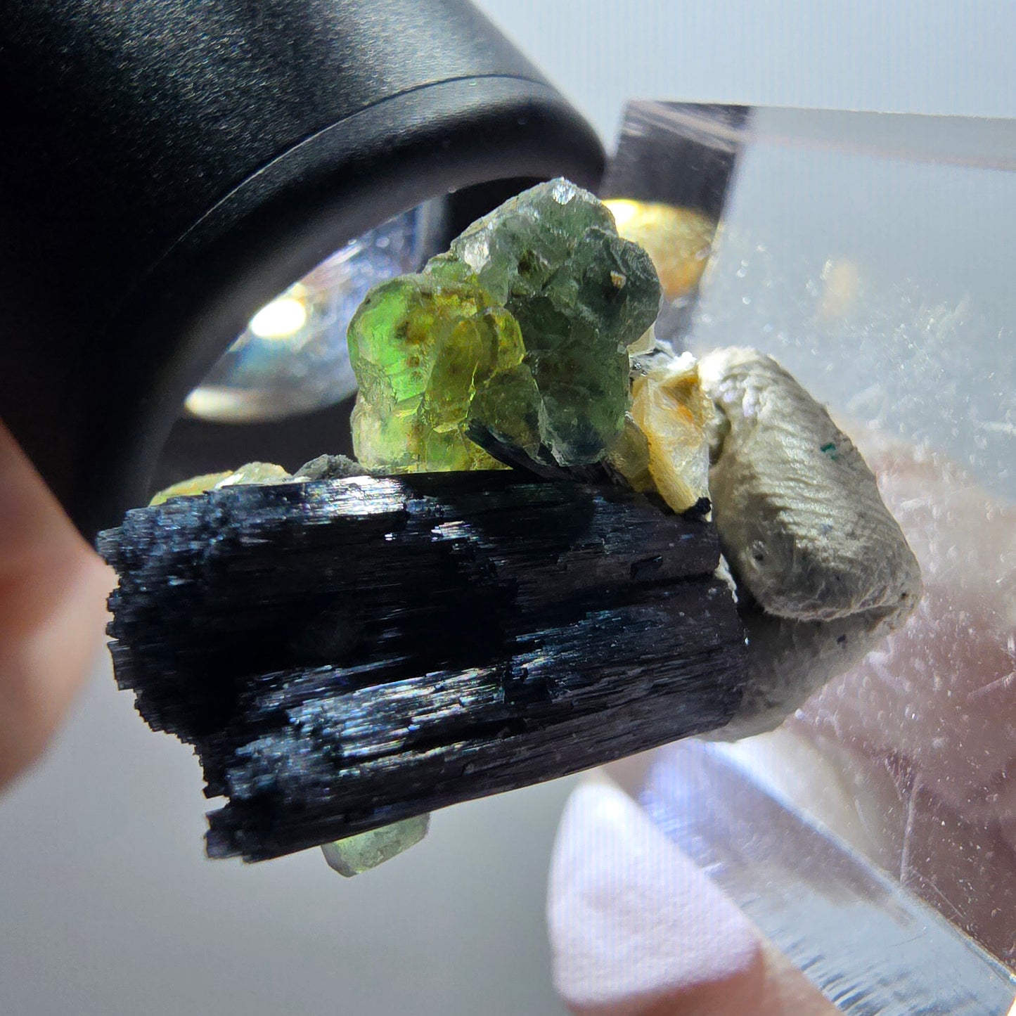 Phantom Fluorit, Schörl Turmalin, Muskovit Stufe Erongo, Namibia 25*19*16mm #12043