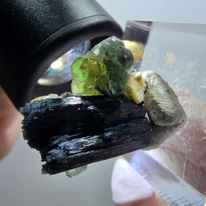 Phantom Fluorit, Schörl Turmalin, Muskovit Stufe Erongo, Namibia 25*19*16mm #12043