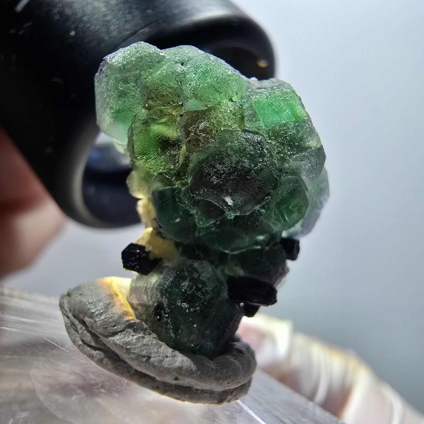 Phantom Fluorit, Schörl Turmalin, Muskovit Stufe Erongo, Namibia 25*16*18mn #12063