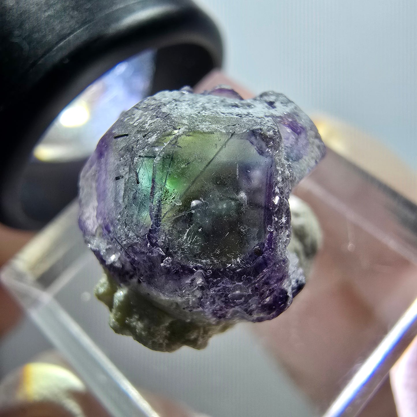 Phantom Fluorit hexagonal Würfel mit Muskovit Erongo, Namibia 17*16*16mm #12071