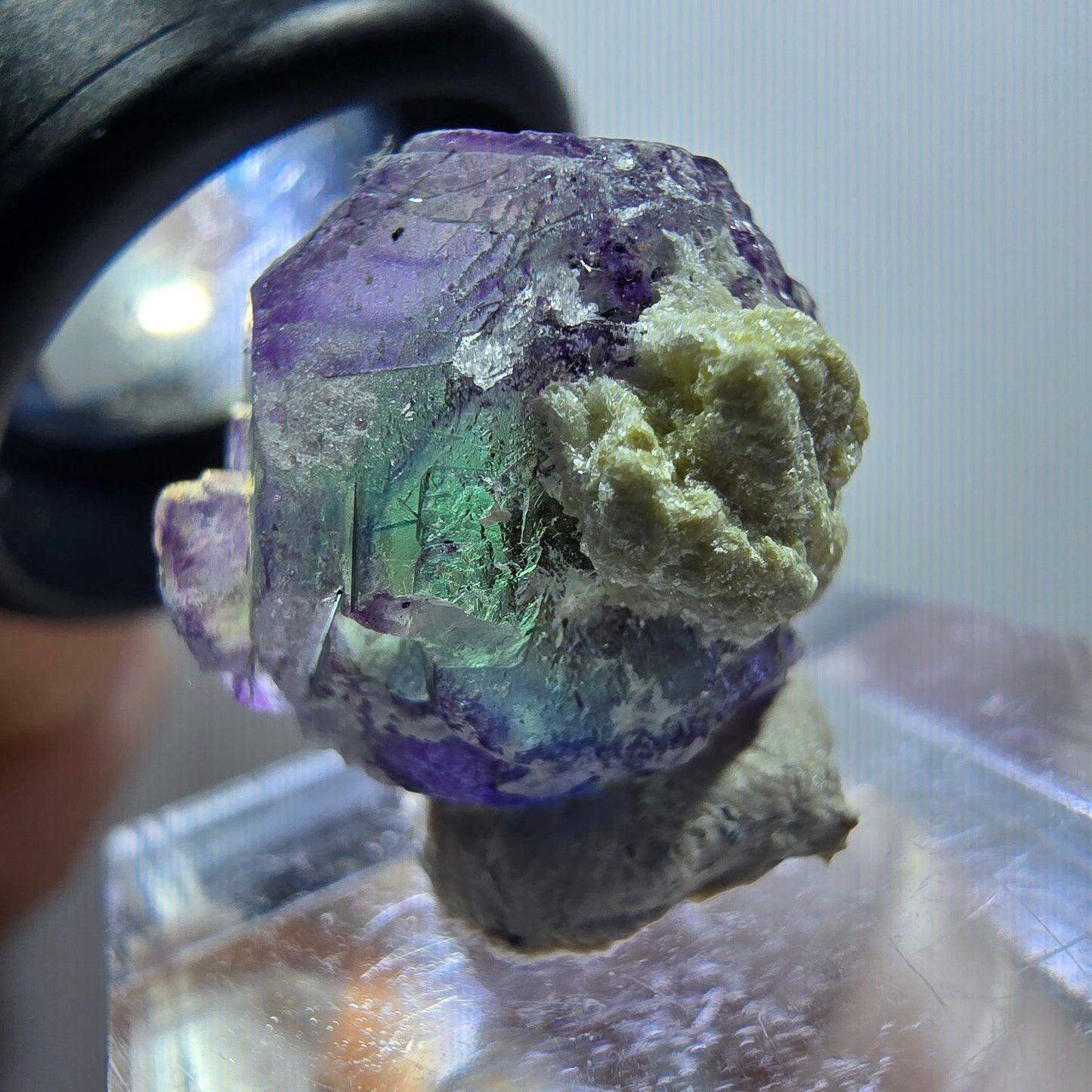 Phantom Fluorit hexagonal Würfel mit Muskovit Erongo, Namibia 17*16*16mm #12071
