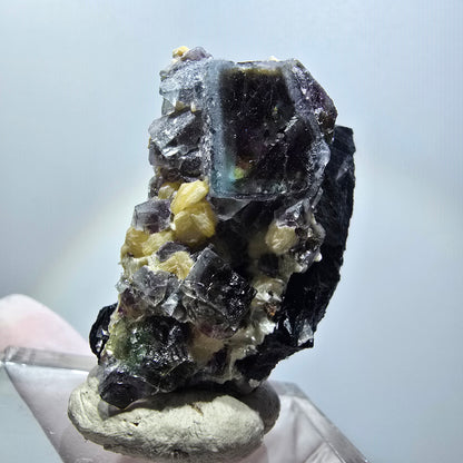 Bunte Phantom Fluorit, Schörl Turmalin, Muskovit, Hyalit Stufe Erongo, Namibia 45*29*24mm #12113
