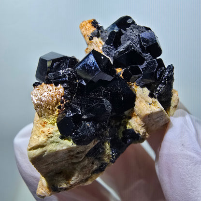 Rare spécimen de tourmaline schorl et d'orthose, Erongo, Namibie, 44 x 37 x 28 mm, n° 12133