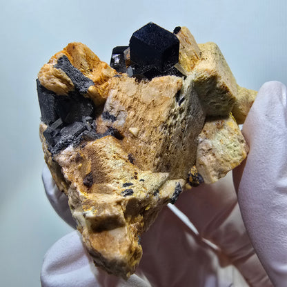Rare spécimen de tourmaline schorl et d'orthose, Erongo, Namibie, 44 x 37 x 28 mm, n° 12133