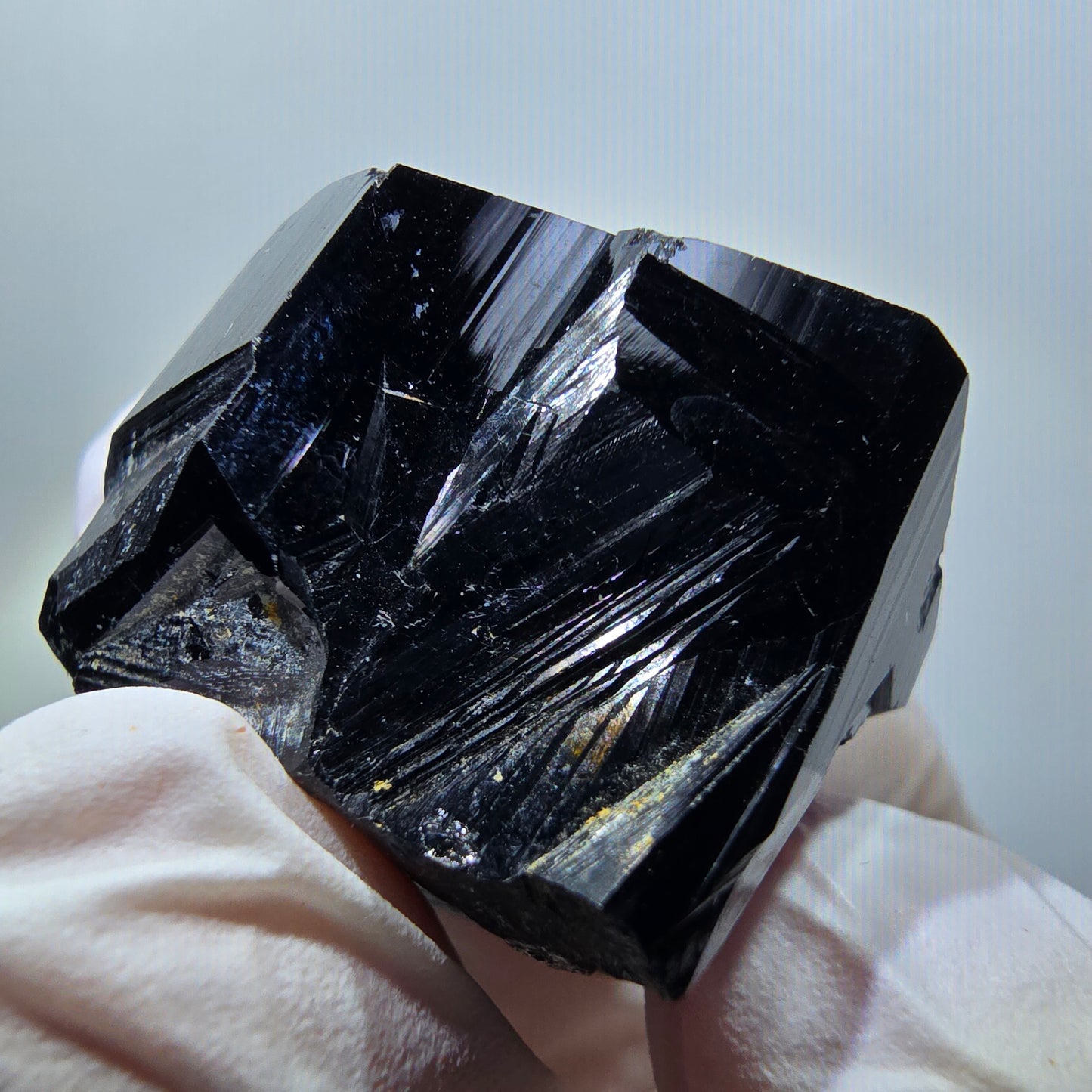 Rare cristal de tourmaline schorl symétrique, Erongo, Namibie, 31*29*26 mm #12138