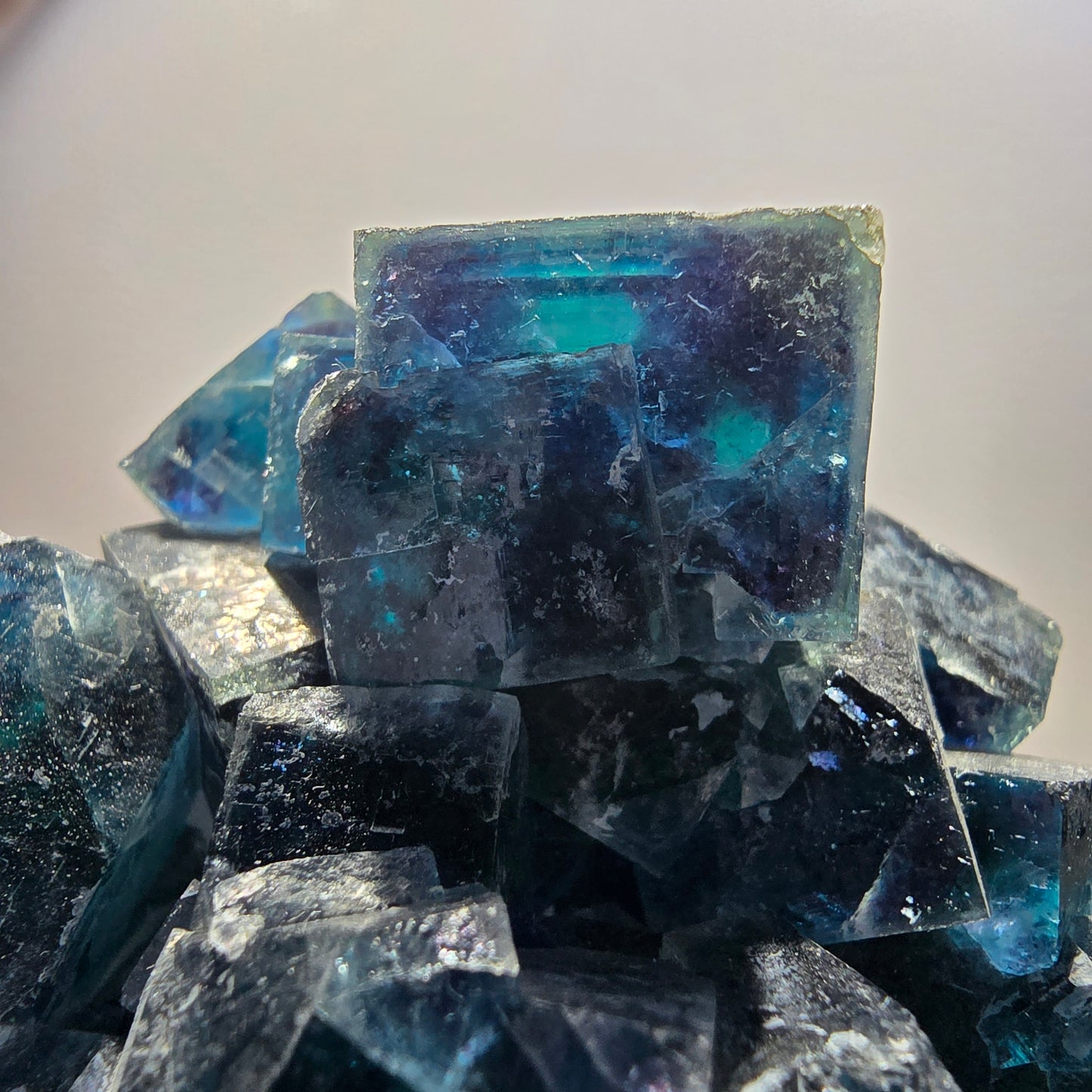 XL Phantom Fluorite Cube Stage, blue Butterfly Pocket, Namibia 111*81*76mm 