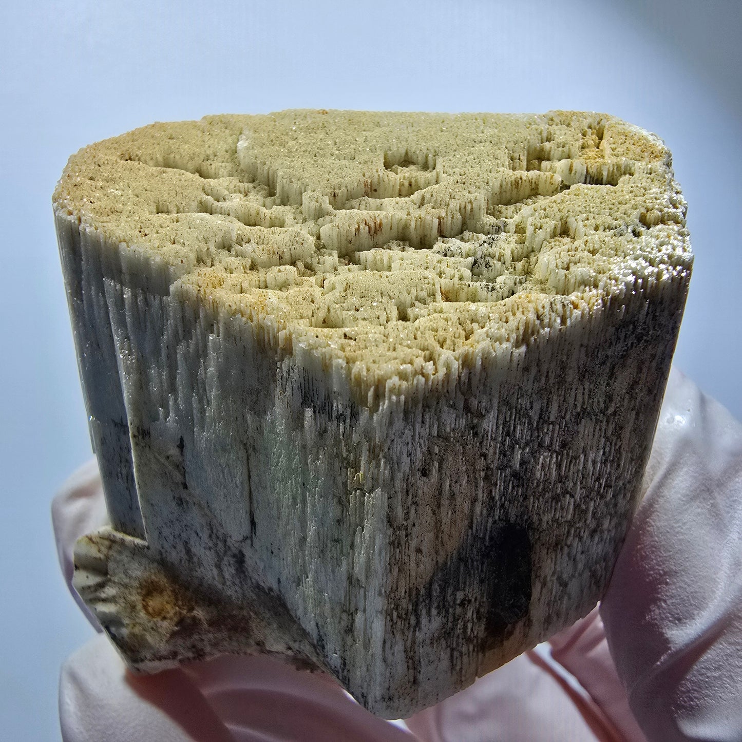 Opale hyalite rare, spécimen d'orthose d'Erongo, Namibie, 64*59*48 mm, n° 12178 