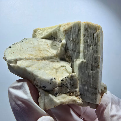 Opale hyalite rare, spécimen d'orthose d'Erongo, Namibie, 64*59*48 mm, n° 12178 
