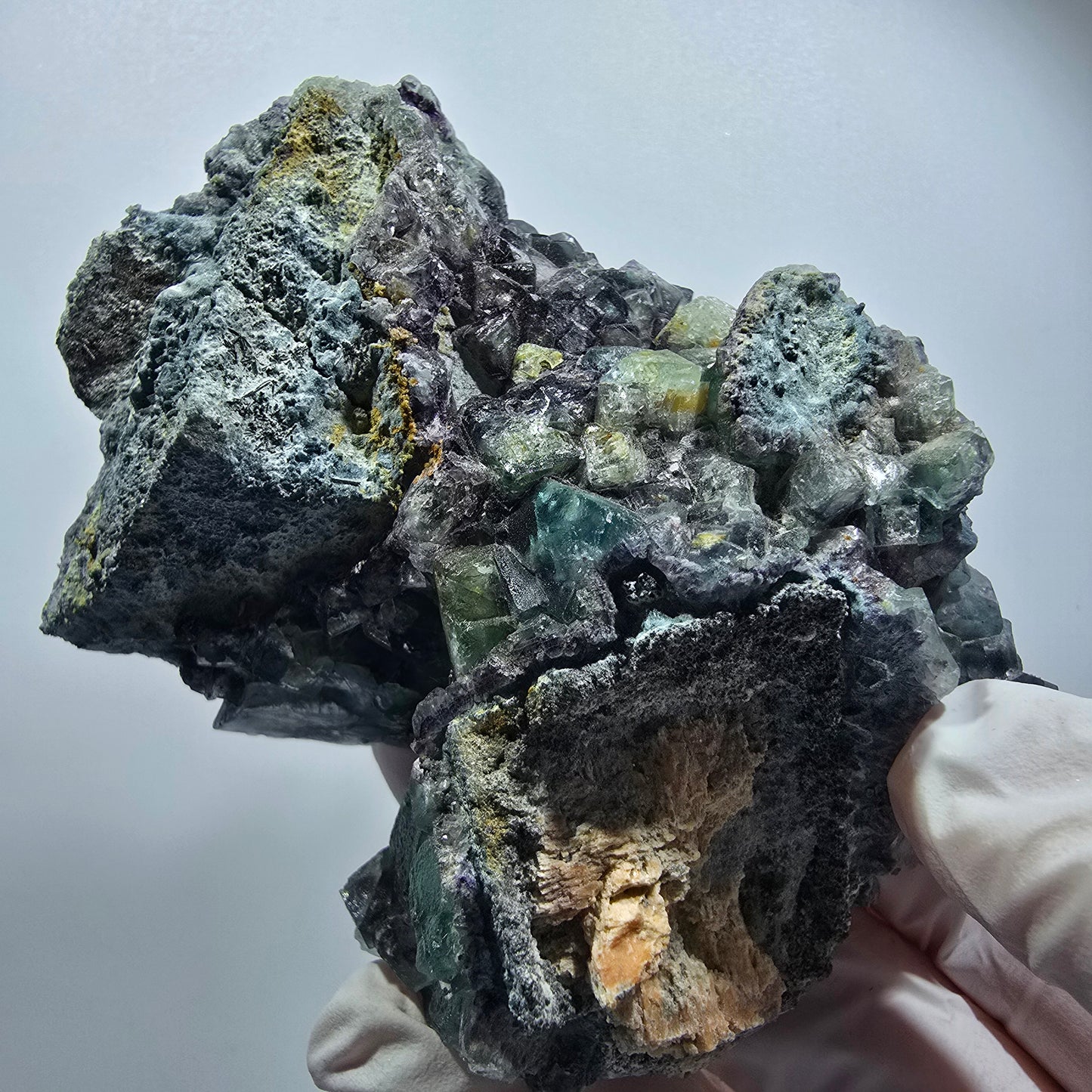 Rare spécimen de cube de fluorite, tourmaline schorl et orthose, Erongo, Namibie, 89 x 78 x 44 mm, n° 12185 