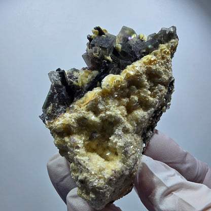 Spécimen de fluorite fantôme colorée, tourmaline schorl, muscovite, hyalite, Erongo, Namibie 78*52*48mm #12188 