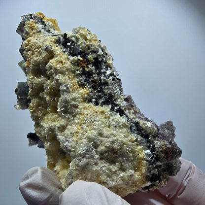 Spécimen de fluorite fantôme colorée, tourmaline schorl, muscovite, hyalite, Erongo, Namibie 78*52*48mm #12188 
