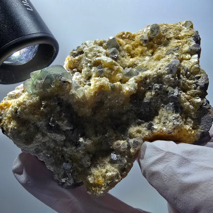 Spécimen de fluorite fantôme colorée, tourmaline schorl, muscovite, hyalite, Erongo, Namibie 86*60*37mm #12192 
