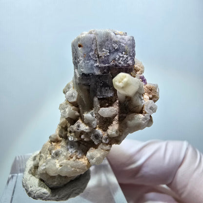 Rare cube de fluorite, spécimen de quartz, Brandberg, Namibie, 44*26*20 mm, n° 12258 