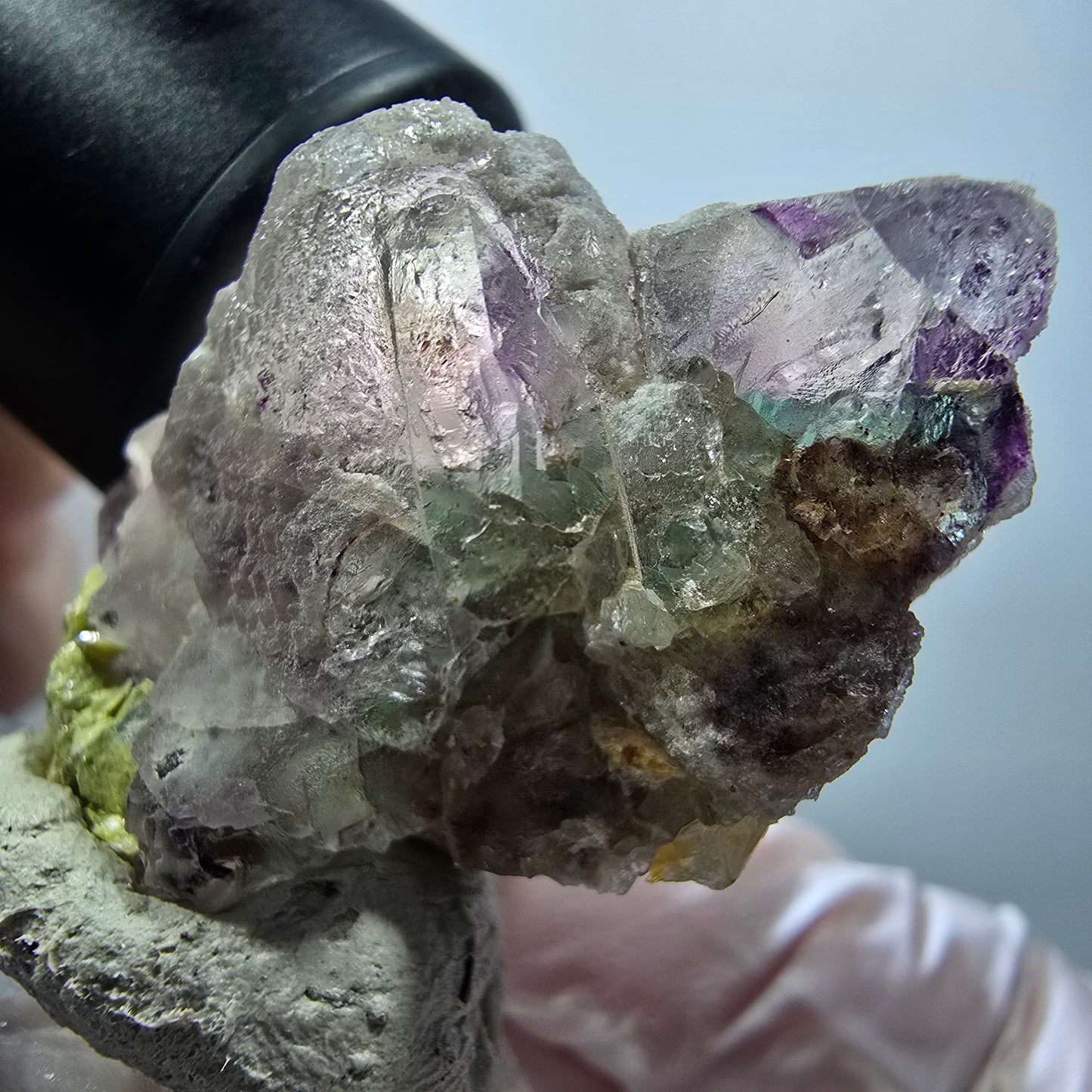 Spécimen rare de fluorite fantôme et de muscovite, Erongo, Namibie, 45 x 31 x 24 mm, n° 12265 