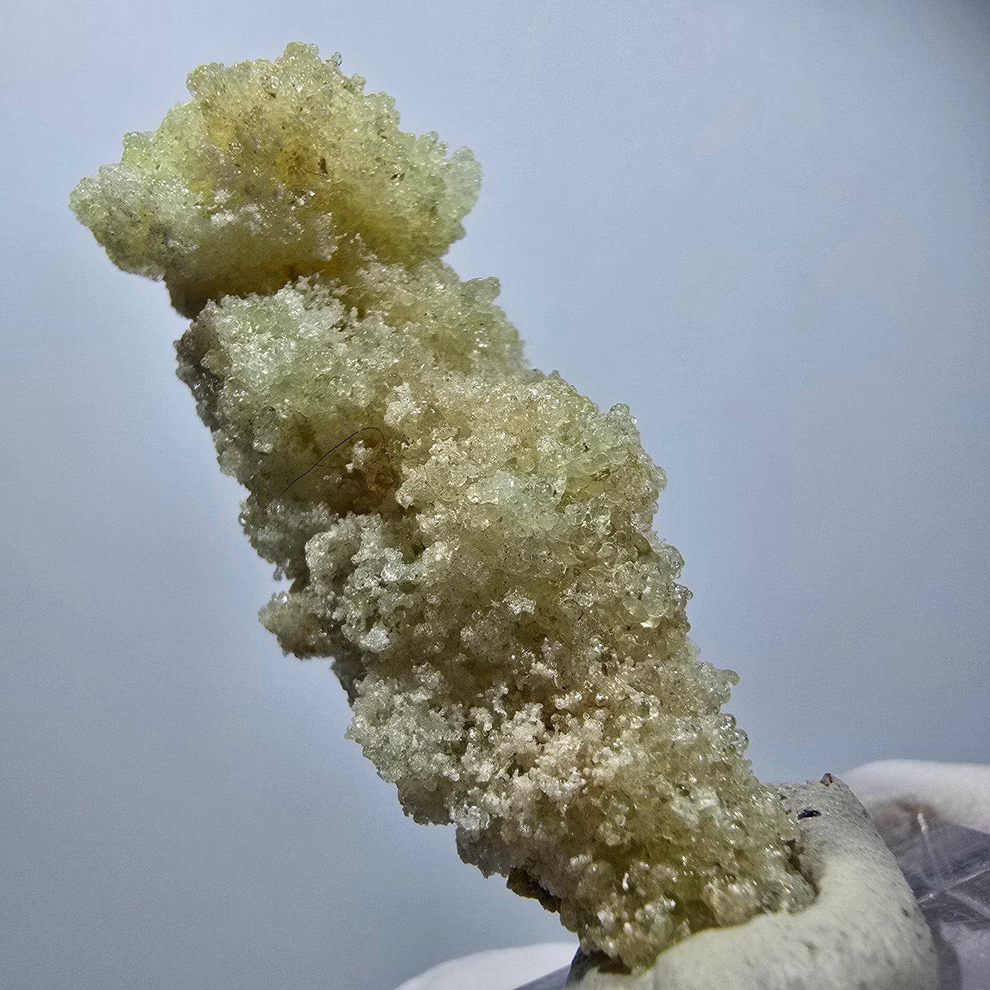 Opale hyalite rare, spécimen de muscovite (minéral UV) Erongo, Namibie 49*20*16mm #12269 