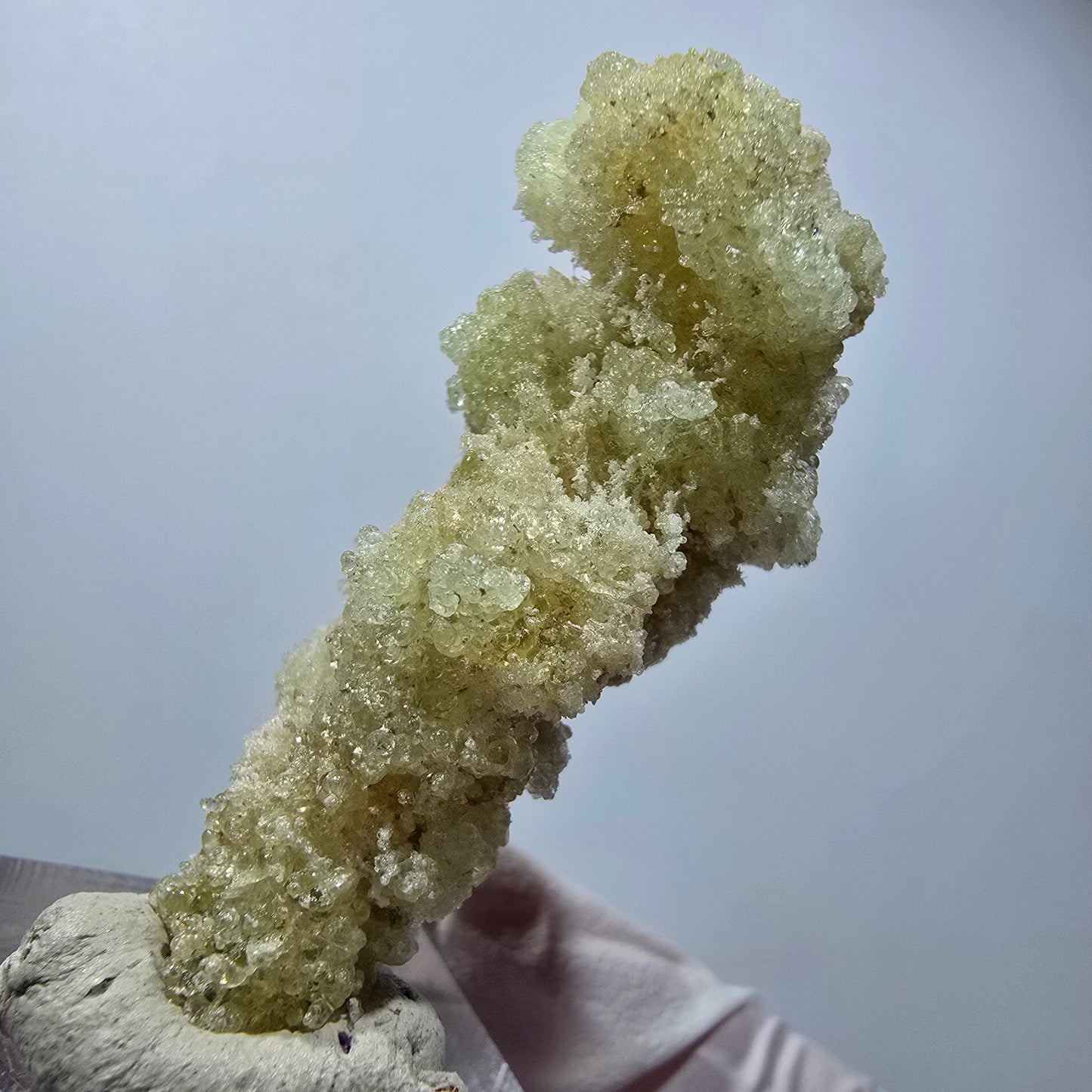 Opale hyalite rare, spécimen de muscovite (minéral UV) Erongo, Namibie 49*20*16mm #12269 