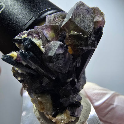 Spécimen de fluorite fantôme colorée, tourmaline schorl et muscovite d'Erongo, Namibie, 37*31*19 mm, n° 12280 