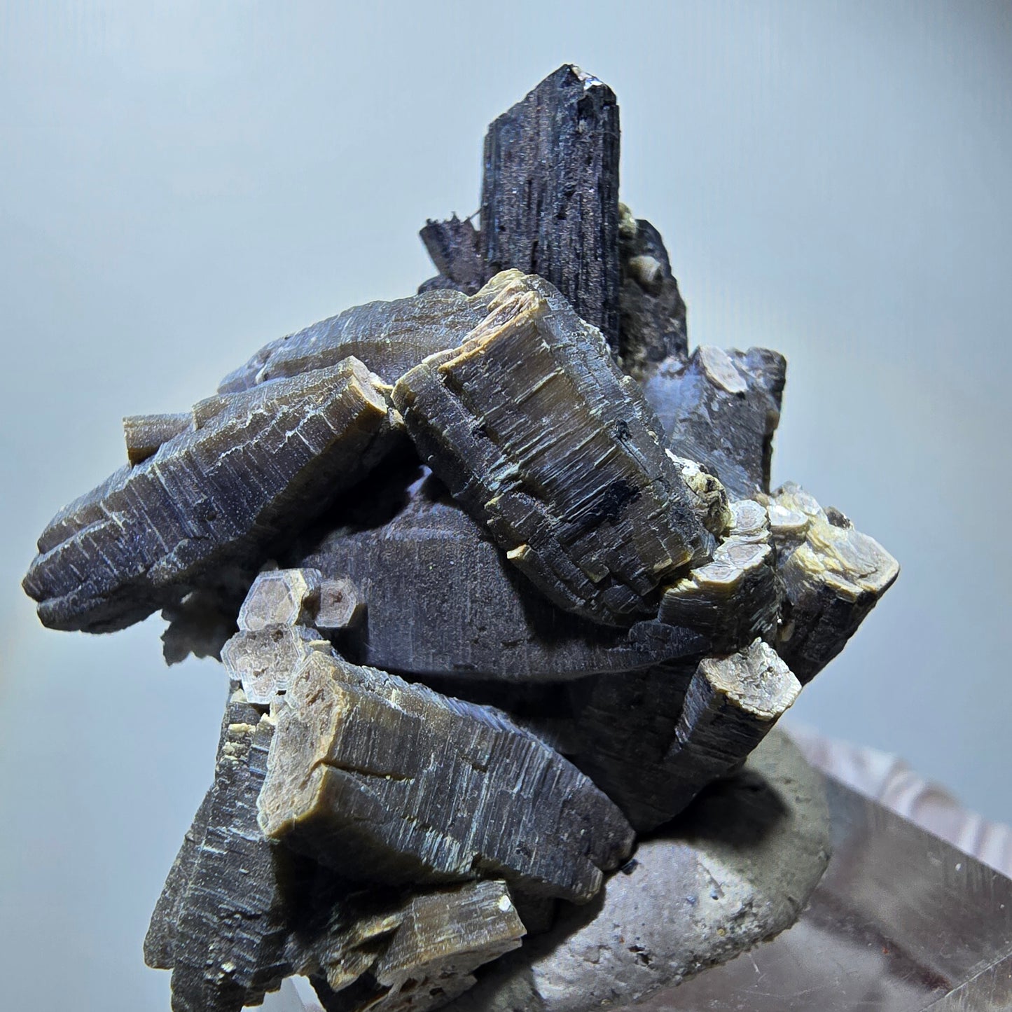 Spécimen rare de tourmaline schorl, muscovite et orthoclase, Erongo, Namibie, 40*35*22 mm #12281 