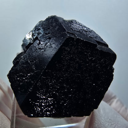 Rare cristal de tourmaline schorl symétrique, Erongo, Namibie, 31*31*22 mm #12283 