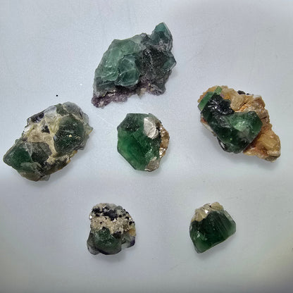 Lot de 5 pierres : fluorite fantôme, muscovite, tourmaline Schörl, Erongo, Namibie, 14-29 mm, n° 12316 