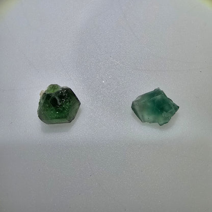 Lot de 2 pierres : fluorite fantôme, muscovite, tourmaline Schörl, Erongo, Namibie, 11-12 mm, n° 12324 